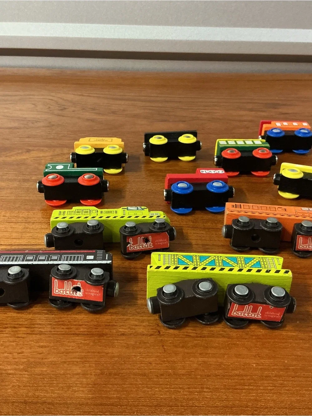 Mixed Lot Wooden Train Engine Cars Battat Unbranded Lot 0f 11